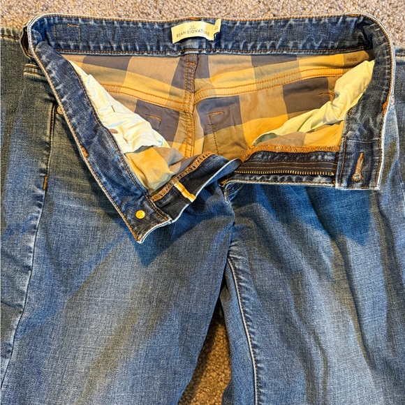 L.L.Bean Women's Signature Lined Boyfriend Jean - Picture 7 of 13